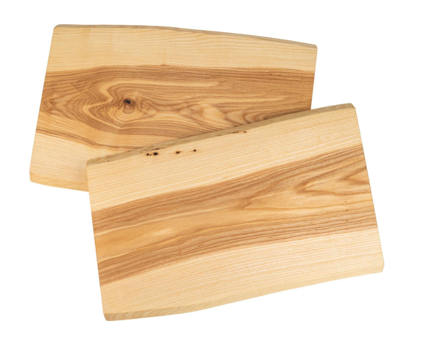 Wooden cutting board made of oiled ash core with sanded tree edge, 22mm thick, 52 x 30-35 cm