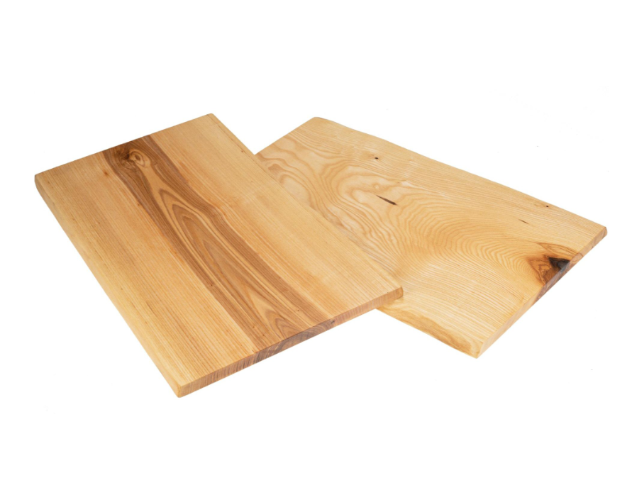 Wooden cutting board made of oiled ash core with sanded tree edge, 22mm thick, 52 x 30-35 cm